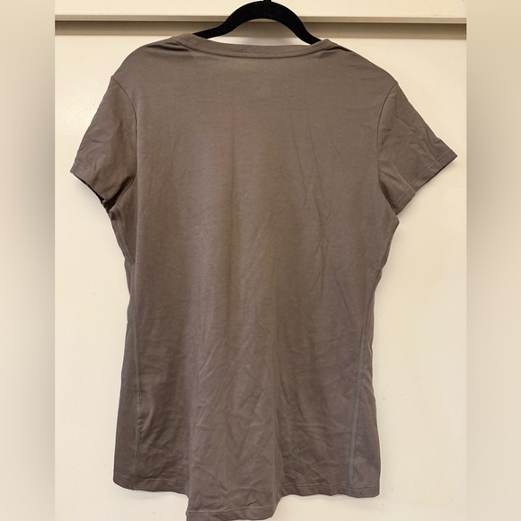 Nike Running : Large : Brown Dry-Fit Tee - Picture 2 of 2
